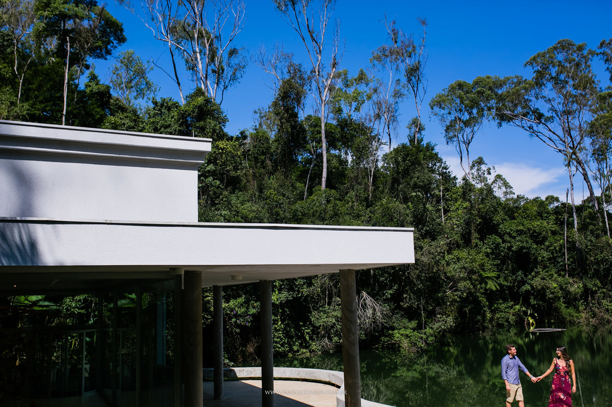 Casamento;noiva;noivo;SãoPaulo;ar livre;decoração;assessoria;rústico;padrinhos, madrinhas;fotógrafo;fotografia;wedding;fotos;espaço;buffet;banda;fornecedores;museu; inhotim; ensaio; prewedding; trashthedress; por-do-sol;