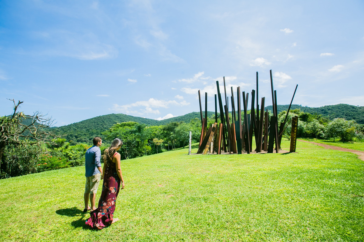 Casamento;noiva;noivo;SãoPaulo;ar livre;decoração;assessoria;rústico;padrinhos, madrinhas;fotógrafo;fotografia;wedding;fotos;espaço;buffet;banda;fornecedores;museu; inhotim; ensaio; prewedding; trashthedress; por-do-sol;