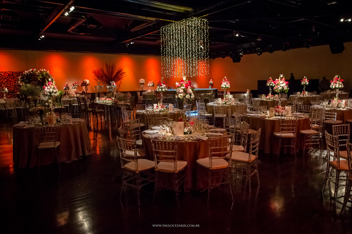 Casamento; noiva; noivo; São Paulo; ar livre; decoração; assessoria; núpcias; casório; cônjuge; esposo;
padrinhos, madrinhas, roupas; fotógrafo; fotografia; wedding; vila vérico; Villa Vérico; vídeo, fotos; espaço; buffet; banda; 