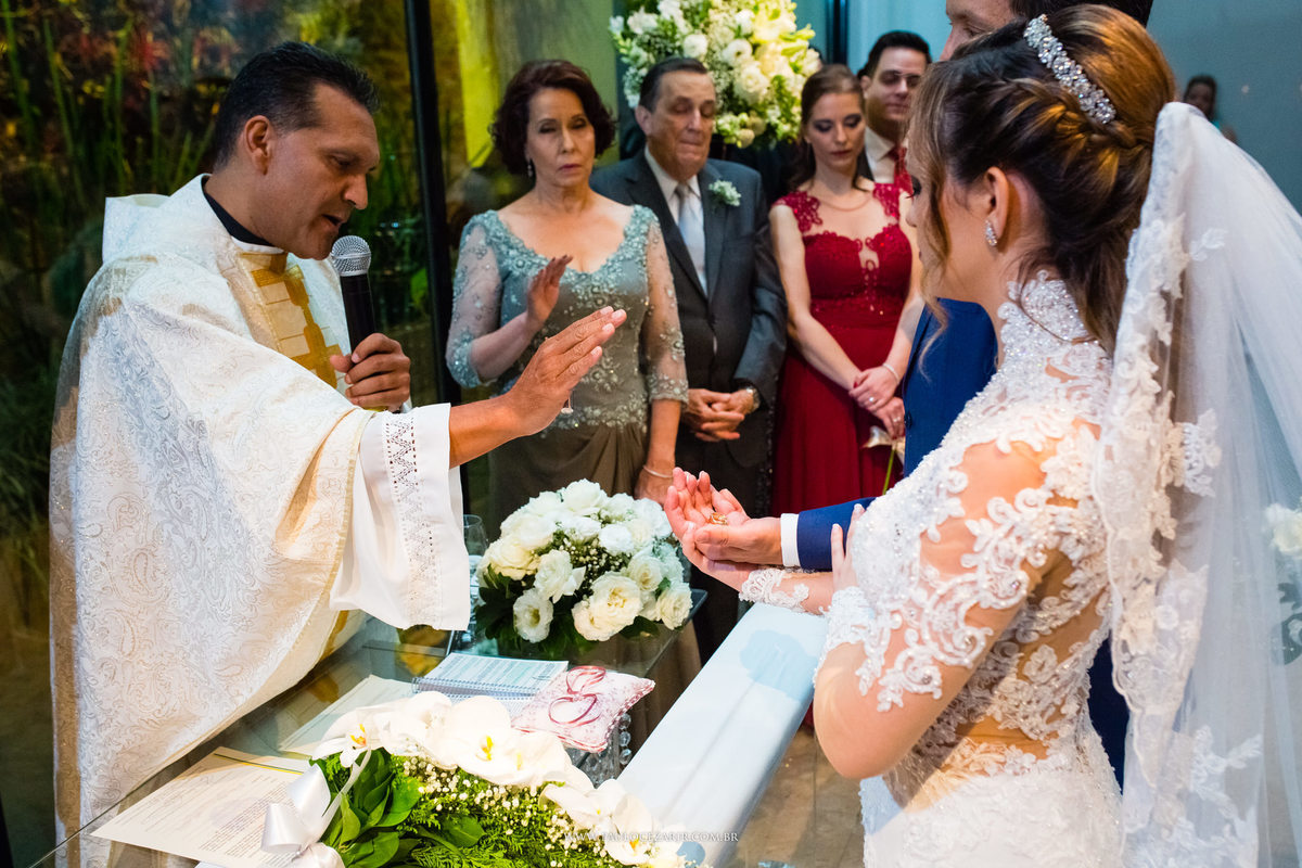 Casamento; noiva; noivo; São Paulo; ar livre; decoração; assessoria; núpcias; casório; cônjuge; esposo;
padrinhos, madrinhas, roupas; fotógrafo; fotografia; wedding; vila vérico; Villa Vérico; vídeo, fotos; espaço; buffet; banda; 