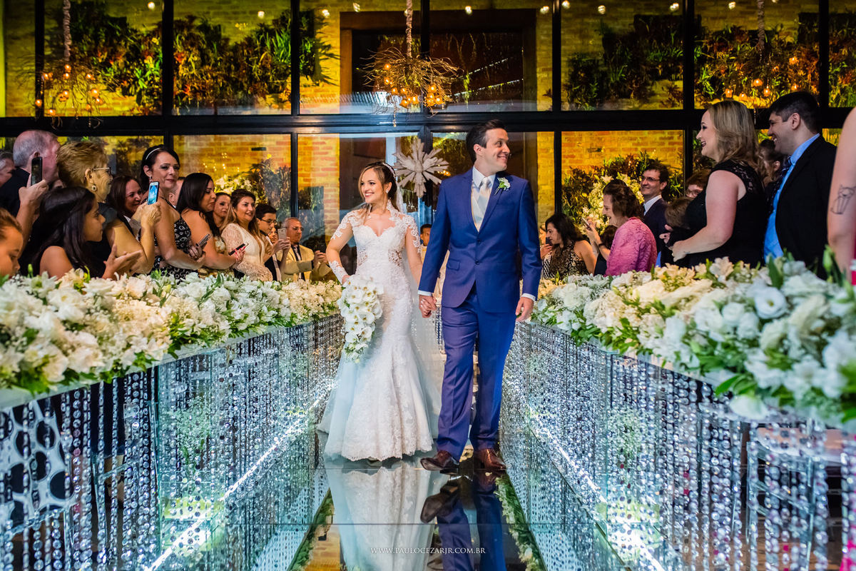 Casamento; noiva; noivo; São Paulo; ar livre; decoração; assessoria; núpcias; casório; cônjuge; esposo; rústico; 
padrinhos, madrinhas, roupas; fotógrafo; fotografia; wedding; vídeos, fotos; espaço; buffet; banda; 
fornecedores; vila verico; villa vérico;