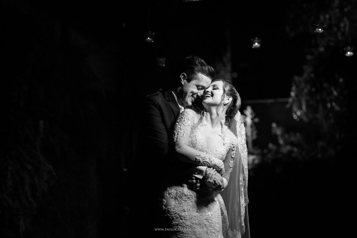 Casamento; noiva; noivo; São Paulo; ar livre; decoração; assessoria; núpcias; casório; cônjuge; esposo; rústico; 
padrinhos, madrinhas, roupas; fotógrafo; fotografia; wedding; vídeos, fotos; espaço; buffet; banda; 
fornecedores; vila verico; villa vérico;