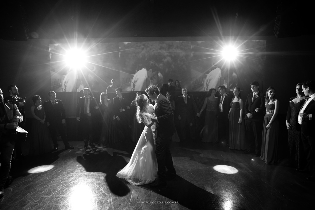 Casamento; noiva; noivo; São Paulo; ar livre; decoração; assessoria; núpcias; casório; cônjuge; esposo; rústico; 
padrinhos, madrinhas, roupas; fotógrafo; fotografia; wedding; vídeos, fotos; espaço; buffet; banda; 
fornecedores; vila verico; villa vérico;