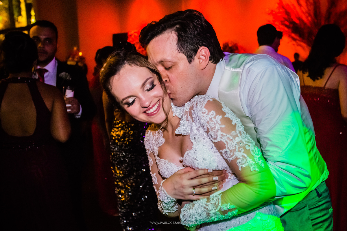 Casamento; noiva; noivo; São Paulo; ar livre; decoração; assessoria; núpcias; casório; cônjuge; esposo; rústico; 
padrinhos, madrinhas, roupas; fotógrafo; fotografia; wedding; vídeos, fotos; espaço; buffet; banda; 
fornecedores; vila verico; villa vérico;