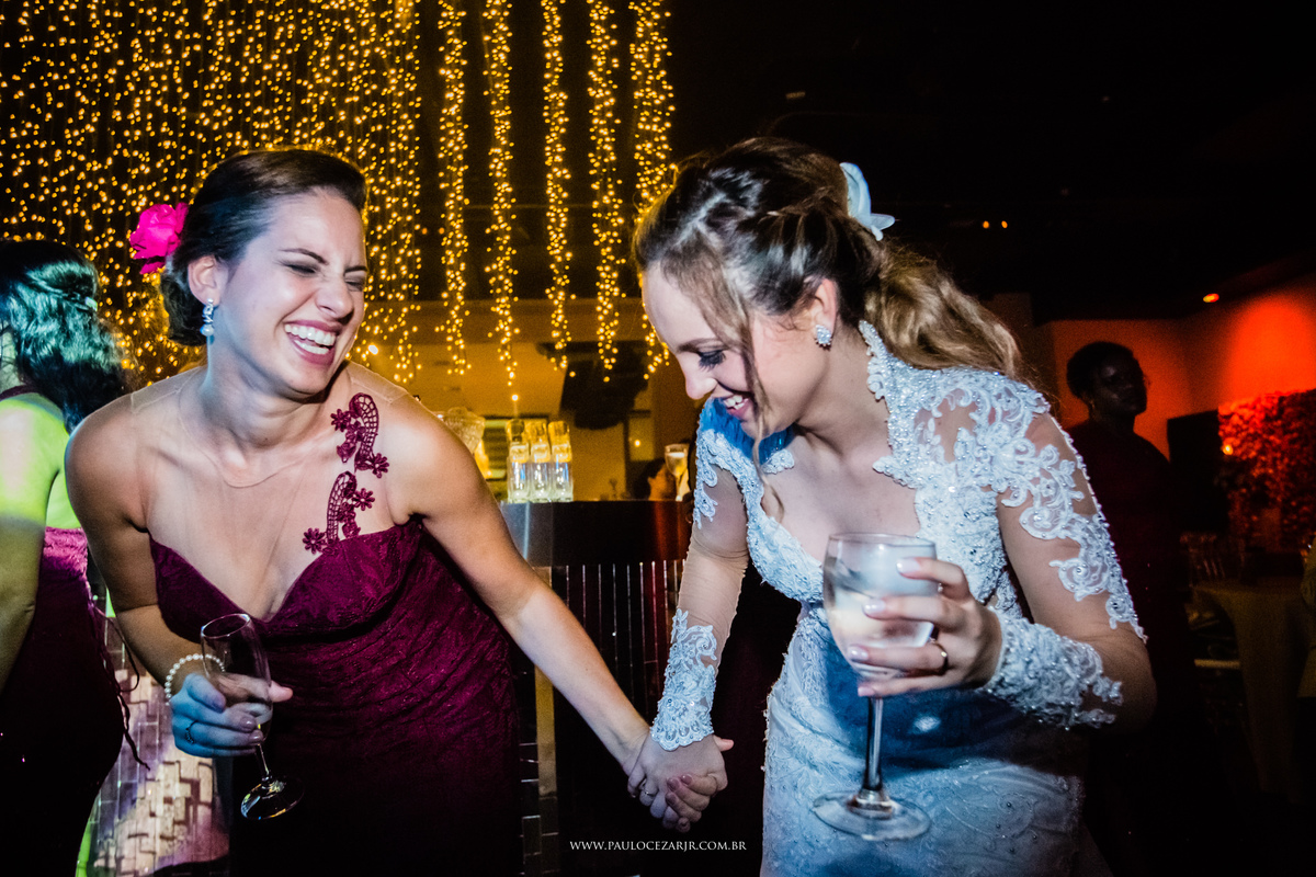 Casamento; noiva; noivo; São Paulo; ar livre; decoração; assessoria; núpcias; casório; cônjuge; esposo; rústico; 
padrinhos, madrinhas, roupas; fotógrafo; fotografia; wedding; vídeos, fotos; espaço; buffet; banda; 
fornecedores; vila verico; villa vérico;