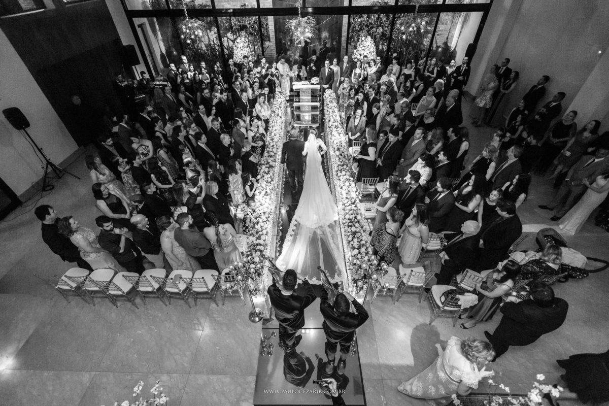 Casamento; noiva; noivo; São Paulo; ar livre; decoração; assessoria; núpcias; casório; cônjuge; esposo;
padrinhos, madrinhas, roupas; fotógrafo; fotografia; wedding; vila vérico; Villa Vérico; vídeo, fotos; espaço; buffet; banda; 