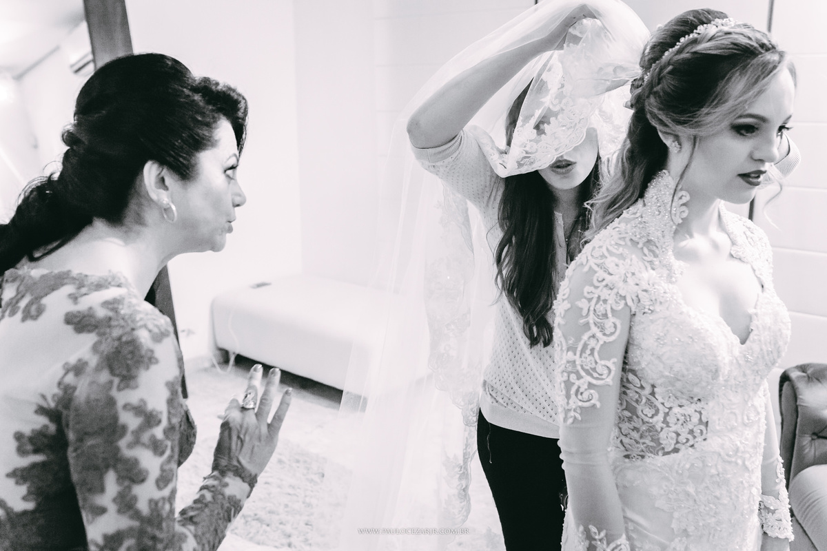 Casamento; noiva; noivo; São Paulo; ar livre; decoração; assessoria; núpcias; casório; cônjuge; esposo;
padrinhos, madrinhas, roupas; fotógrafo; fotografia; wedding; vila vérico; Villa Vérico; vídeo, fotos; espaço; buffet; banda; 