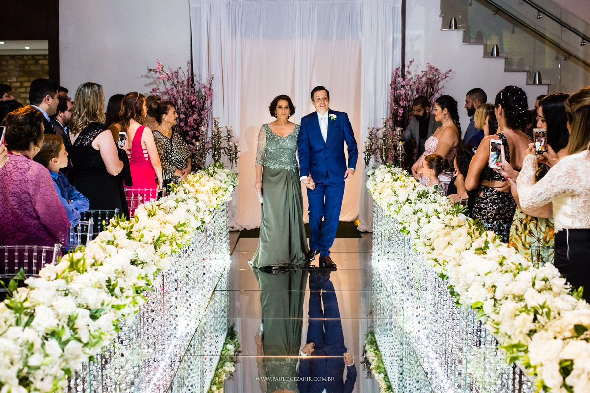 Casamento; noiva; noivo; São Paulo; ar livre; decoração; assessoria; núpcias; casório; cônjuge; esposo;
padrinhos, madrinhas, roupas; fotógrafo; fotografia; wedding; vila vérico; Villa Vérico; vídeo, fotos; espaço; buffet; banda; 