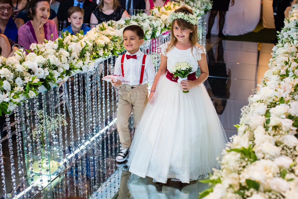 Casamento; noiva; noivo; São Paulo; ar livre; decoração; assessoria; núpcias; casório; cônjuge; esposo;
padrinhos, madrinhas, roupas; fotógrafo; fotografia; wedding; vila vérico; Villa Vérico; vídeo, fotos; espaço; buffet; banda; 