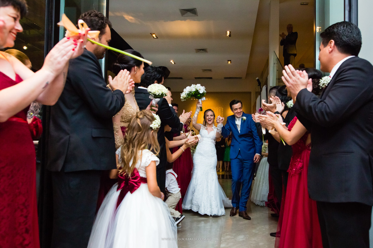 Casamento; noiva; noivo; São Paulo; ar livre; decoração; assessoria; núpcias; casório; cônjuge; esposo; rústico; 
padrinhos, madrinhas, roupas; fotógrafo; fotografia; wedding; vídeos, fotos; espaço; buffet; banda; 
fornecedores; vila verico; villa vérico;