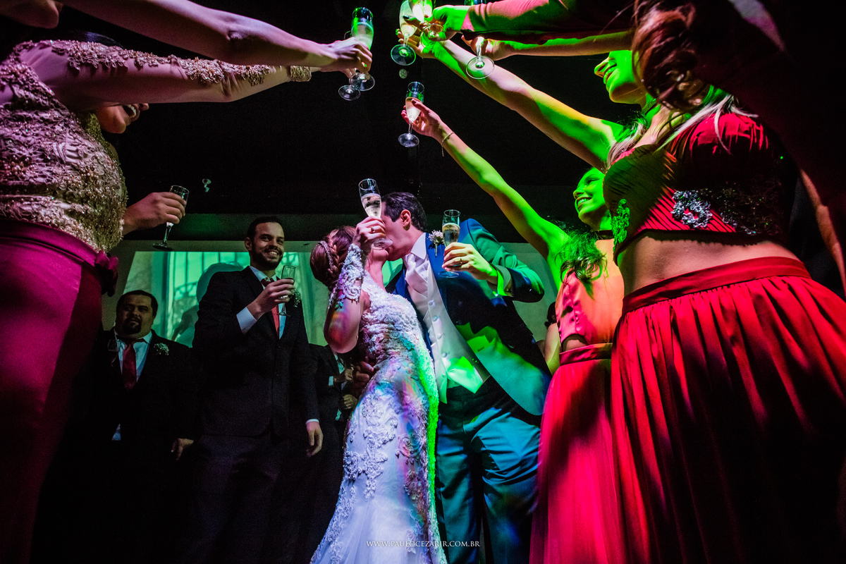 Casamento; noiva; noivo; São Paulo; ar livre; decoração; assessoria; núpcias; casório; cônjuge; esposo; rústico; 
padrinhos, madrinhas, roupas; fotógrafo; fotografia; wedding; vídeos, fotos; espaço; buffet; banda; 
fornecedores; vila verico; villa vérico;