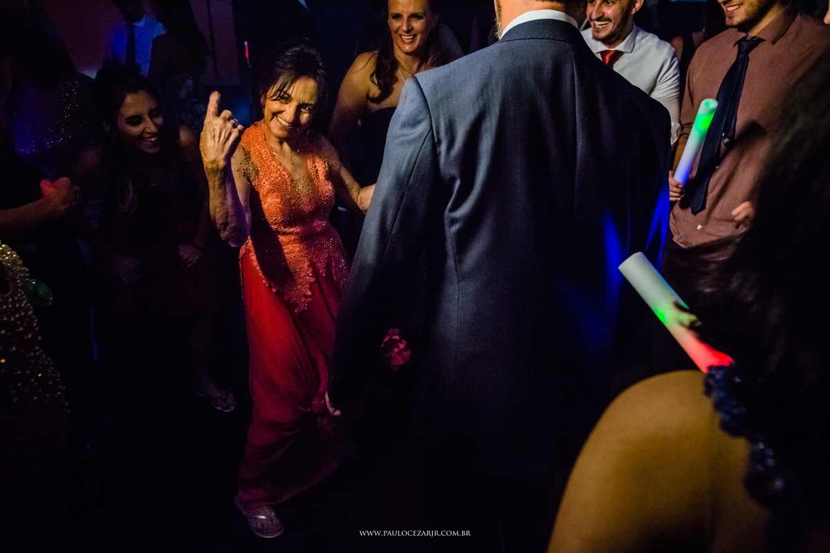 Casamento; noiva; noivo; São Paulo; ar livre; decoração; assessoria; núpcias; casório; cônjuge; esposo; rústico; 
padrinhos, madrinhas, roupas; fotógrafo; fotografia; wedding; vídeos, fotos; espaço; buffet; banda; 
fornecedores; vila verico; villa vérico;