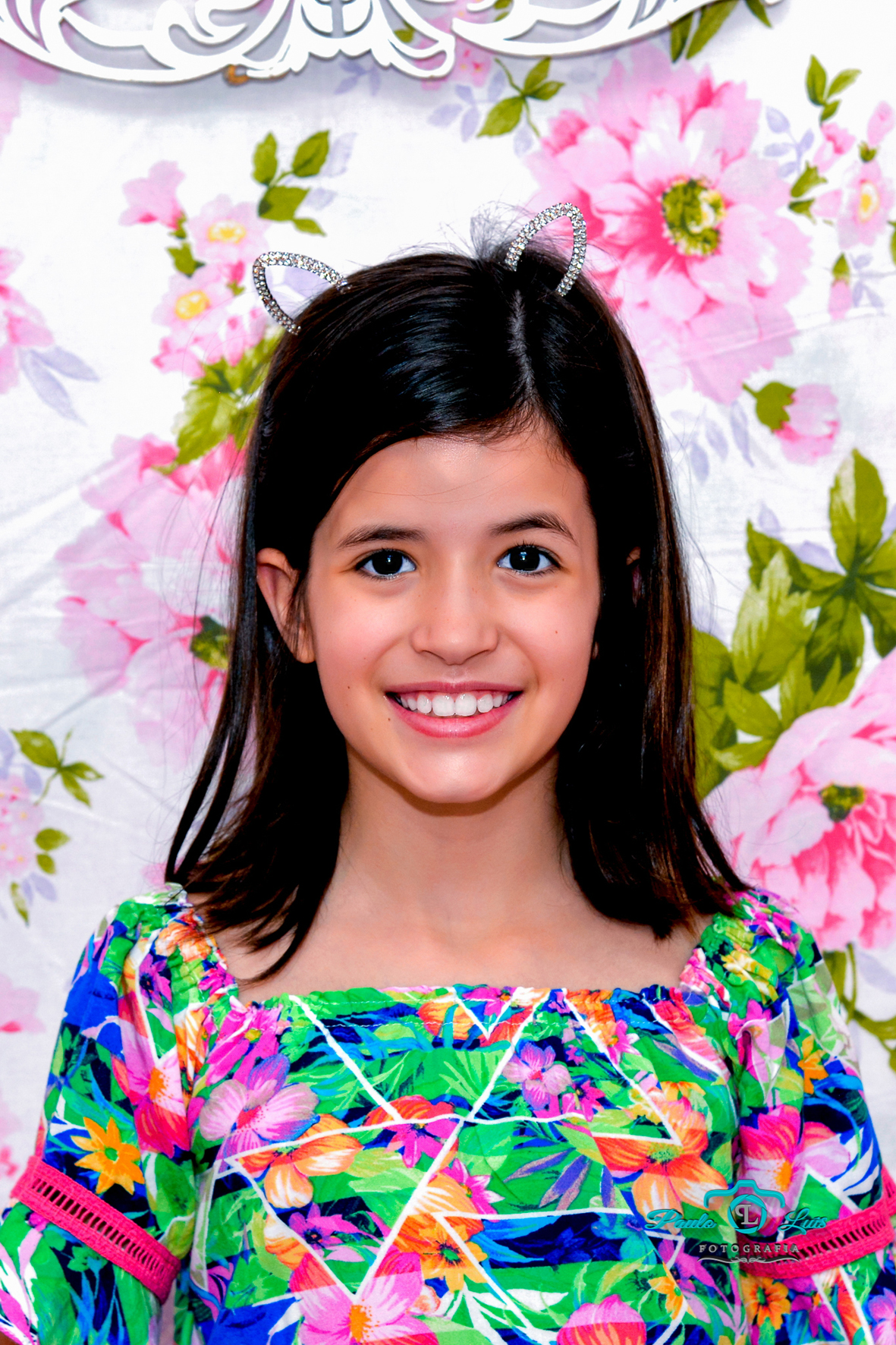 JULIA FELIZ COM SEU ANIVERSARIO