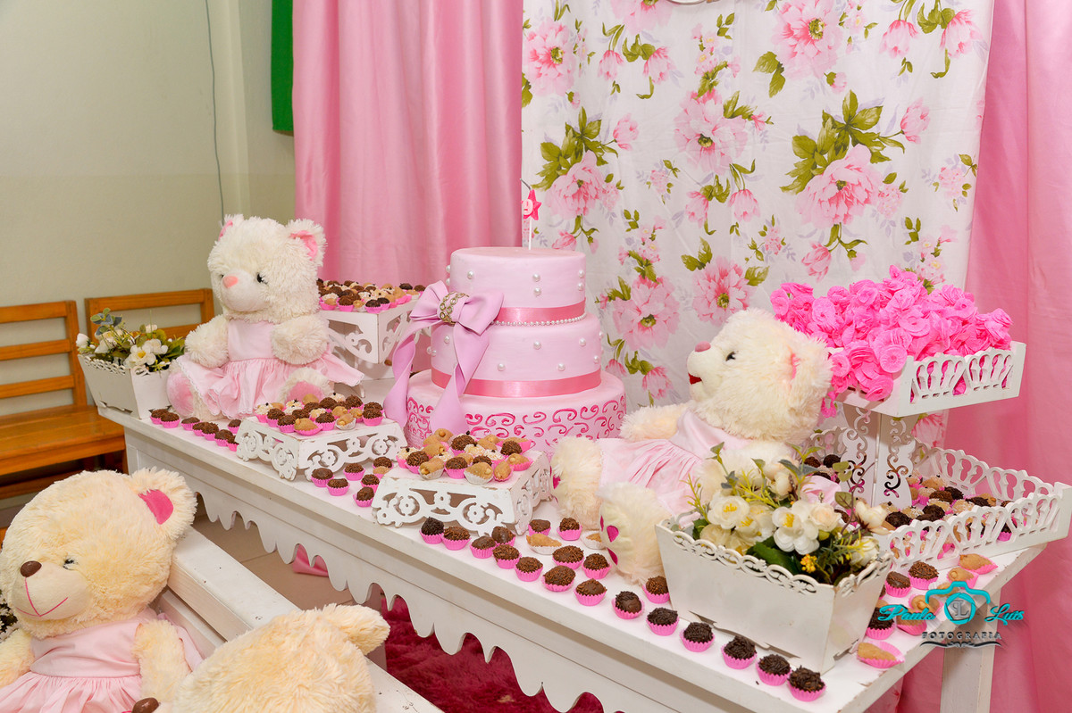 A MESA DO BOLO DECORADO !