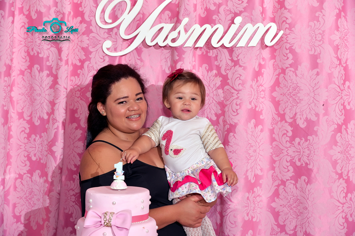 YASMIM COM SUA MAMÃE