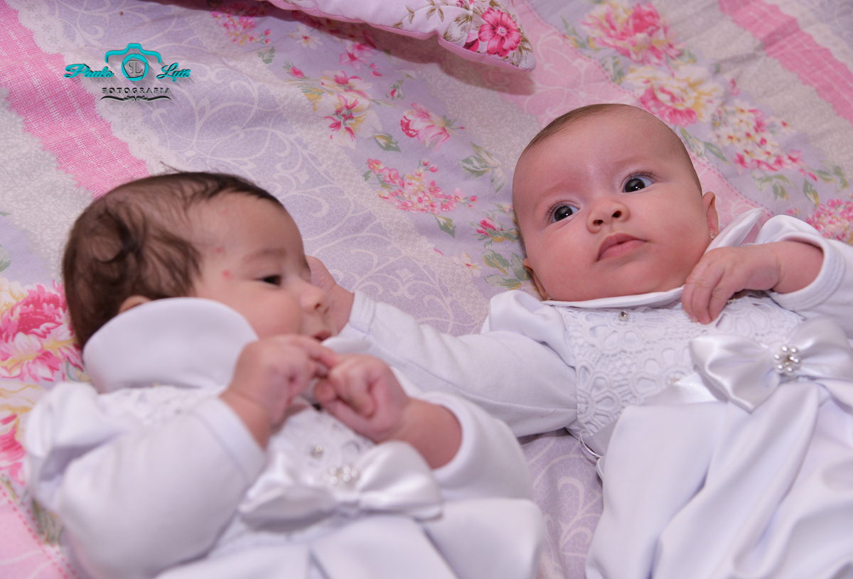 AS GÊMEAS LINDAS BIANCA E LIVIA 
