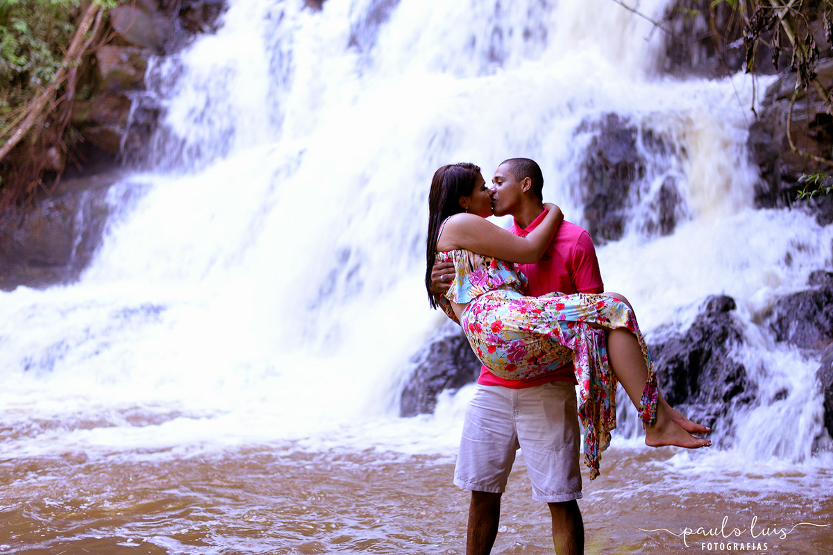 O BEIJO DE UM CASAL SUPER APAIXONADO !