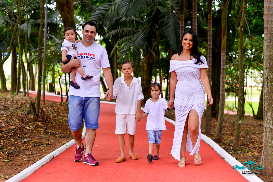 Família caminhado .