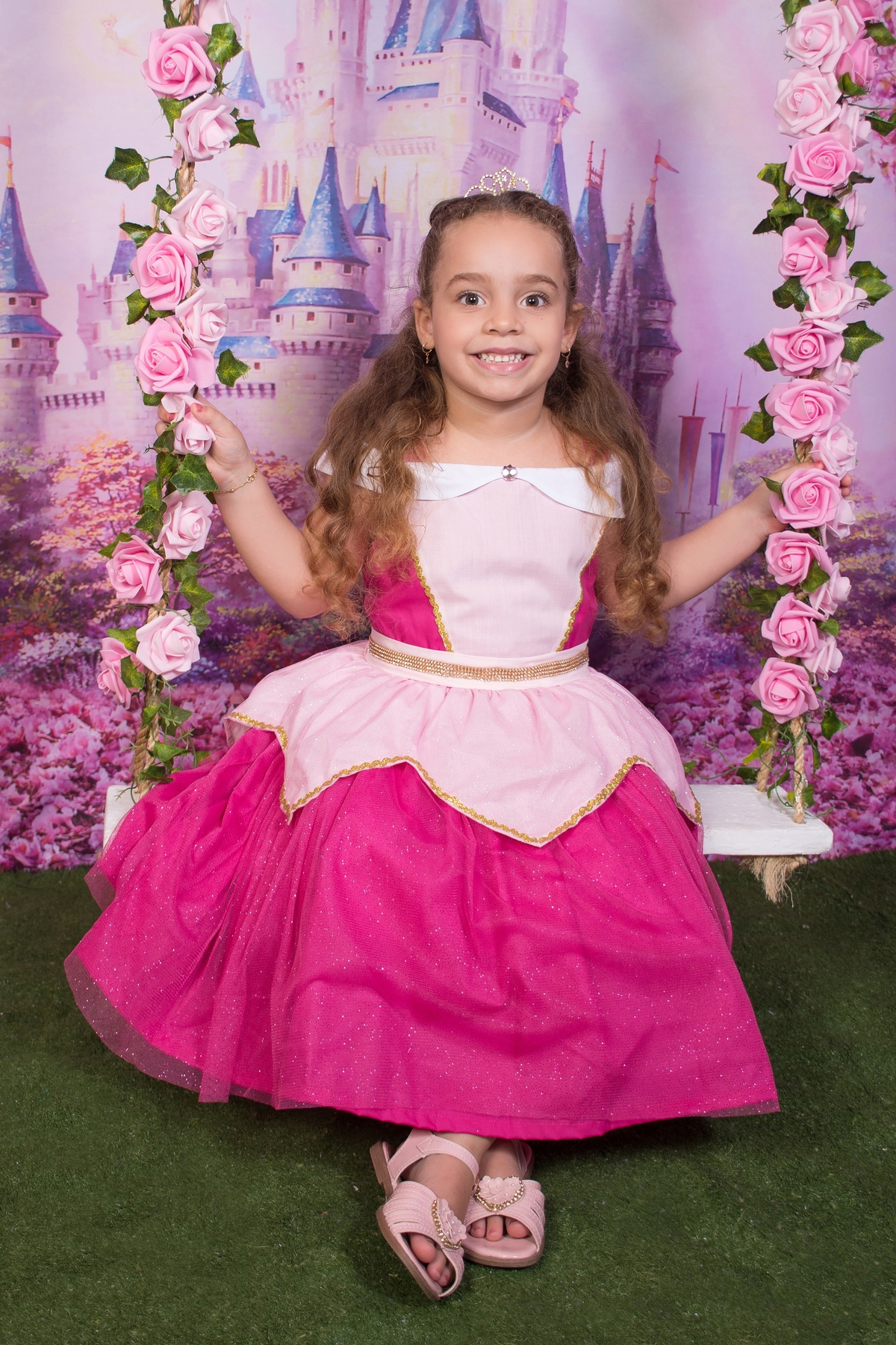 Maitê de princesa, a mamãe arrasou na produção do look.