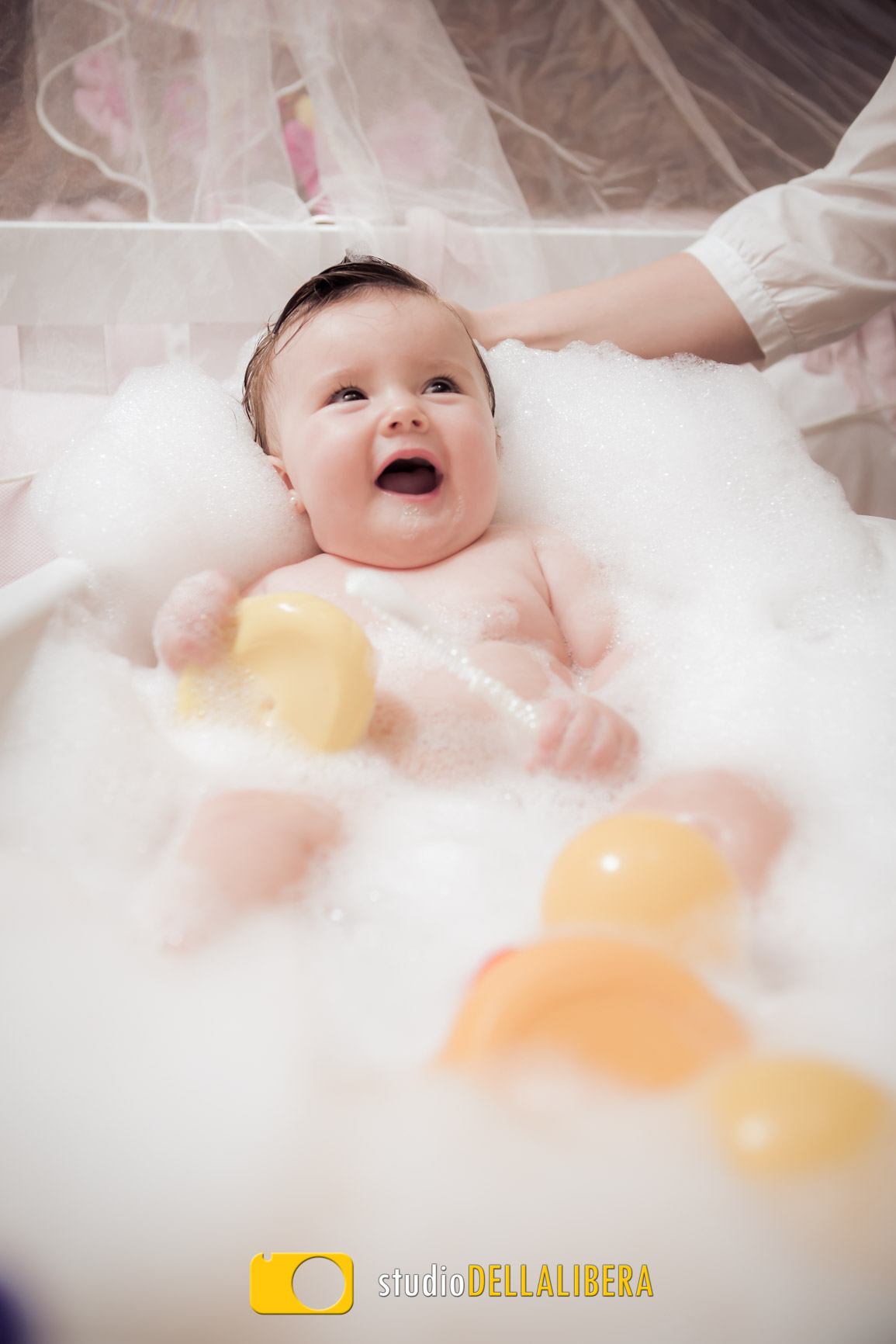 Luisa-banho-Sessão-Life-stile-Bebê-Banheira-acompanhamento-Piracicaba-fotografo-foto