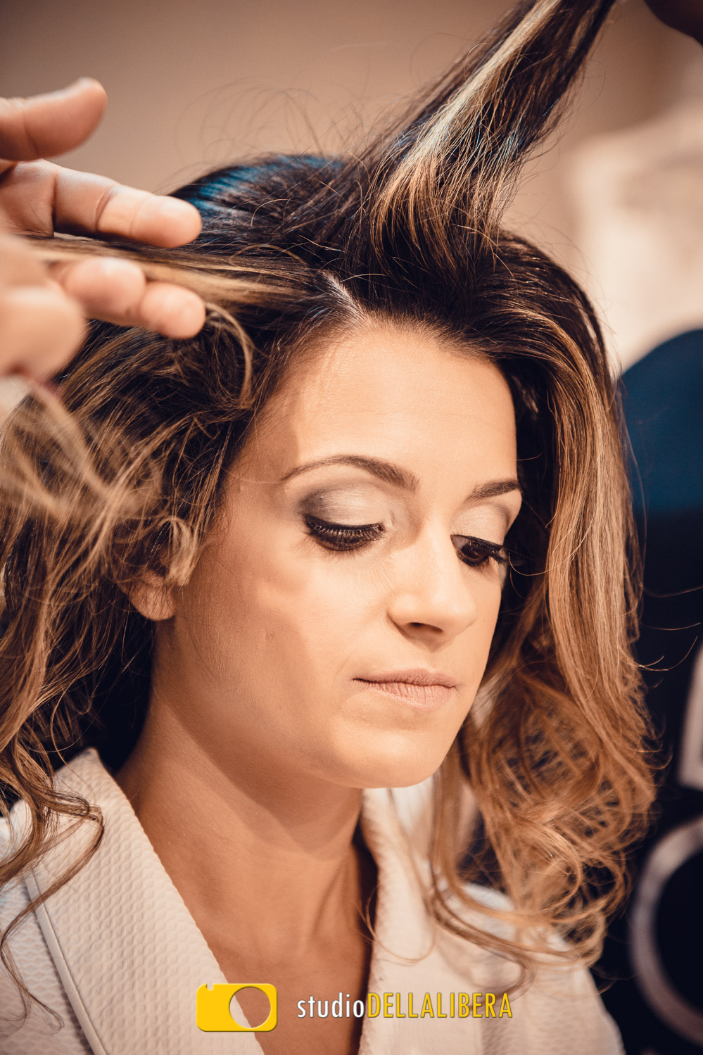 Noiva Gabriella no making-of  para o casamento em Nova Odessa