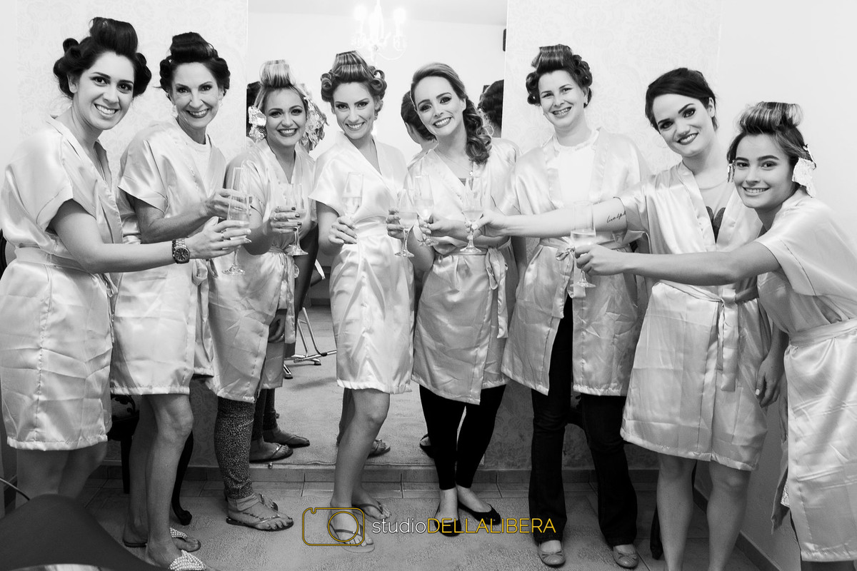 Noiva e as madrinhas no making of