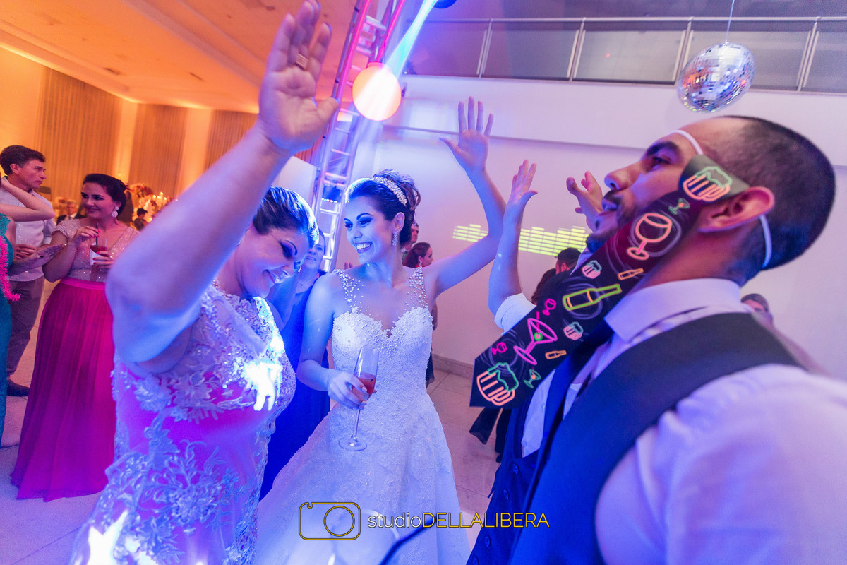 Noiva Dançando-casamento Americana-Fotográfo-Americana-Mãe da Noiva-casamento Le Blanc-casamento Animado-fotos