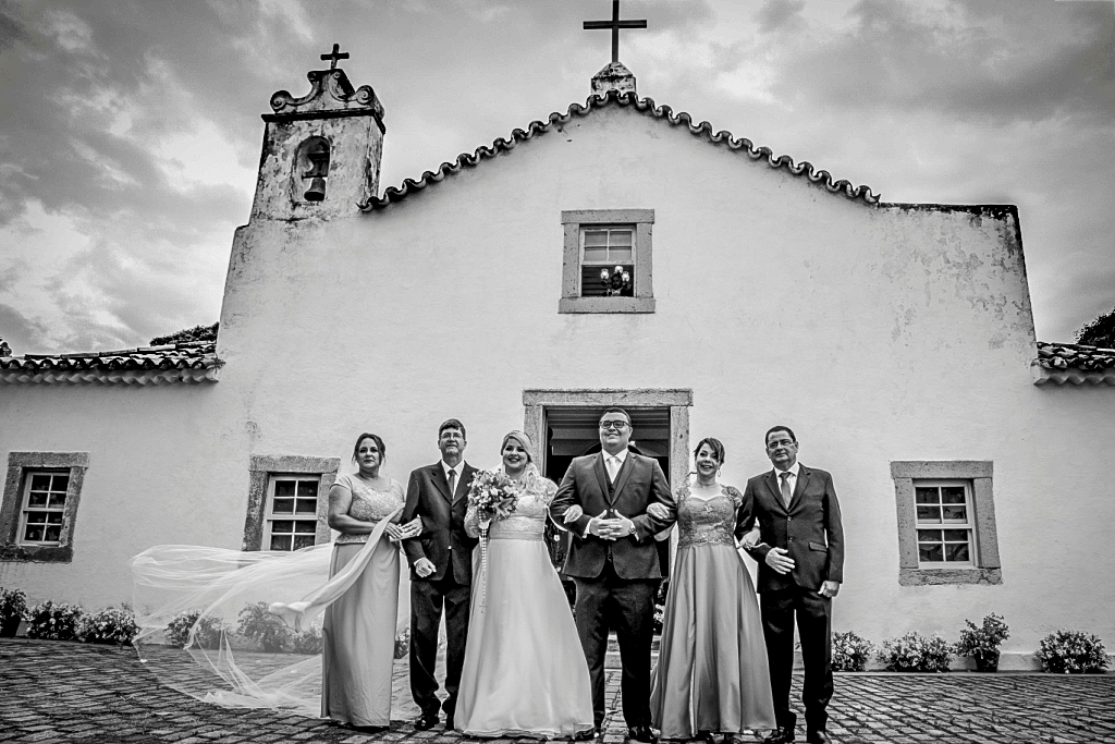 nossa casa estudio família ingrejinha de são francisco fotografia de casamento preto e branco ingreja são franscisco xavier