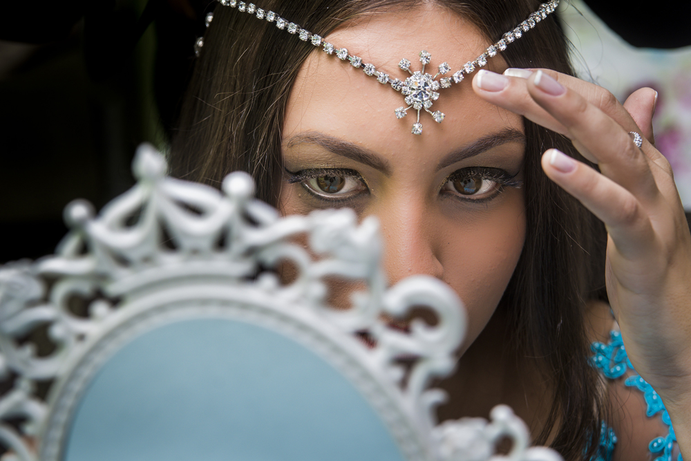 Festa debutante aniversário 15 anos making of maquiagem cabelo vestido fotografia Niterói Muriaé Rio de Janeiro Itaperuna cobertura fotográfica