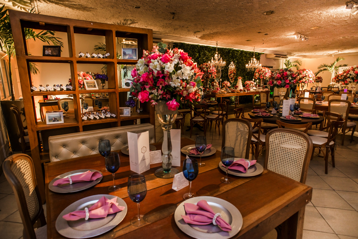 noiva making of casamento solar imperial niterói  piratininga cerimonialista flores fotografia profissional rio de janeiro rústico campo praia casar 2018 2019 igreja cerimônia nossa casa estúdio floral branco altar fotógrafo criativo festa  decoração