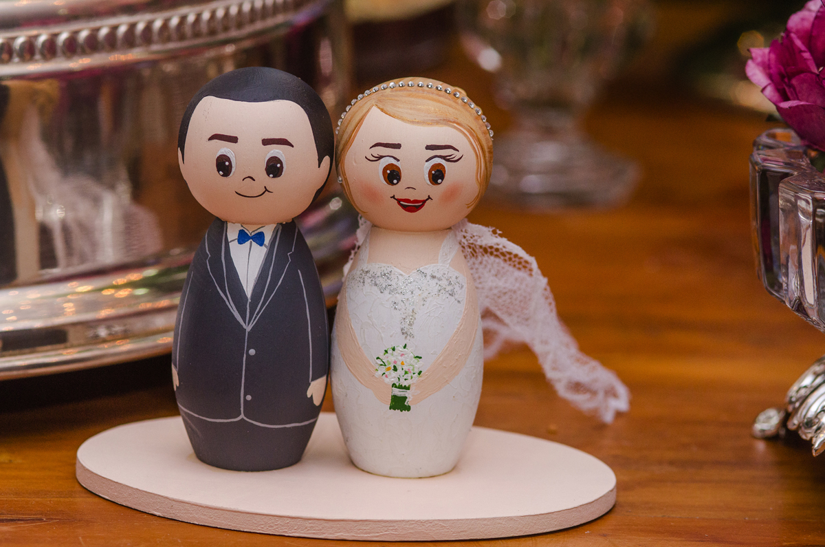 Decoração de casamento docinho de casamento topo de bolo niterói rio de janeiro fotografia de casamento nossa casa estúdio mesa de doces rustica com flores floral muro inglês docinhos criativos forminhas exclusivos 