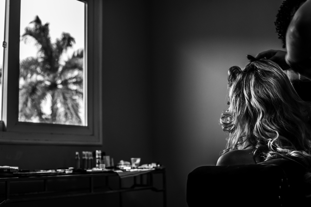 noiva making of casamento solar imperial niterói  piratininga maquiagem e penteado fotografia profissional rio de janeiro rústico campo praia casar 2018 2019 igreja cerimônia nossa casa estúdio vestido branco altar fotógrafo criativo festa preto e branco