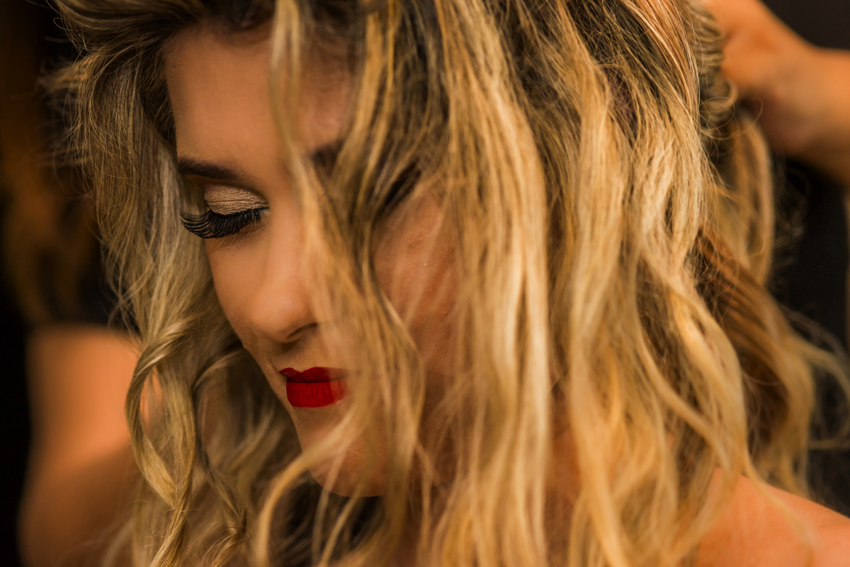 noiva making of casamento solar imperial niterói  piratininga maquiagem e penteado fotografia profissional rio de janeiro rústico campo praia casar 2018 2019 igreja cerimônia nossa casa estúdio vestido branco altar fotógrafo criativo festa 