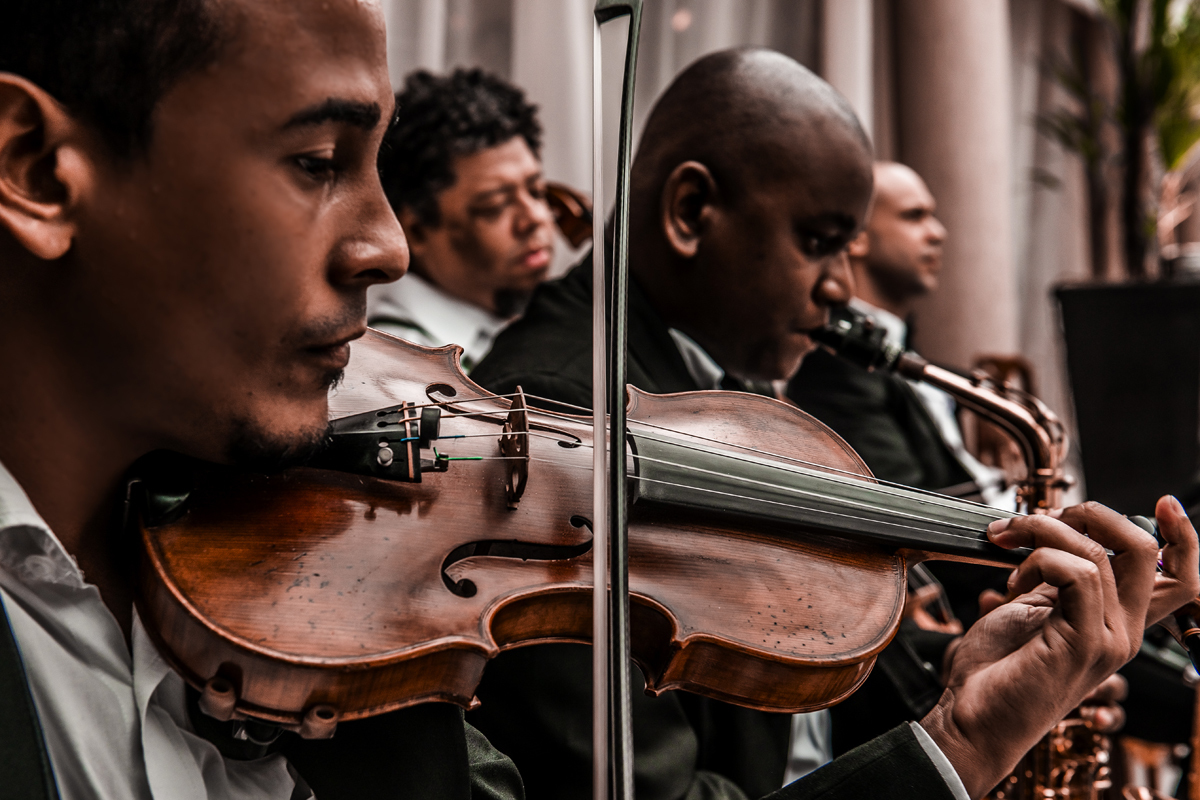 noiva casamento solar imperial niterói  piratininga cerimonialista flores fotografia profissional rio de janeiro rústico campo praia casar 2018 2019 igreja cerimônia nossa casa estúdio altar fotógrafo criativo festa  música músicos violino clássica