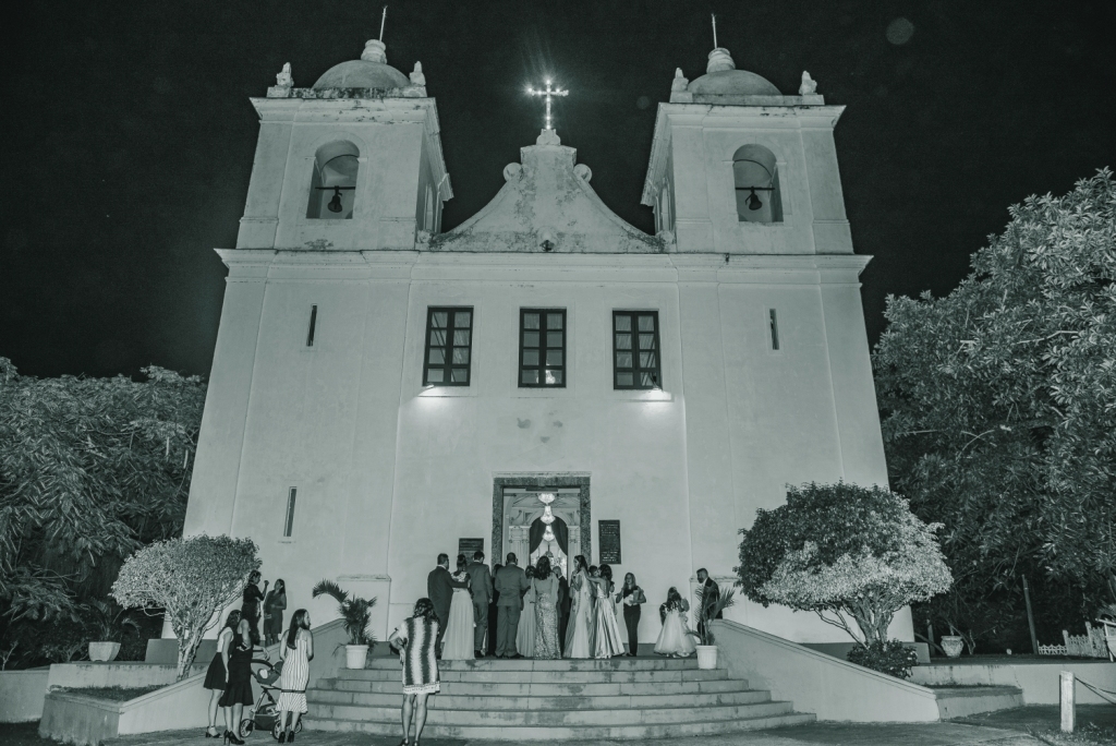 Fotografia de Casamento Rústico em Niterói Rio de Janeiro Noivas Making Of Cerimônia e festa Vestido branco maquiagem fotógrafo profissional pista de dança buffet decoração noivo casal ensaio wedding noite Igreja casar em local pequeno nossa casa estudio
