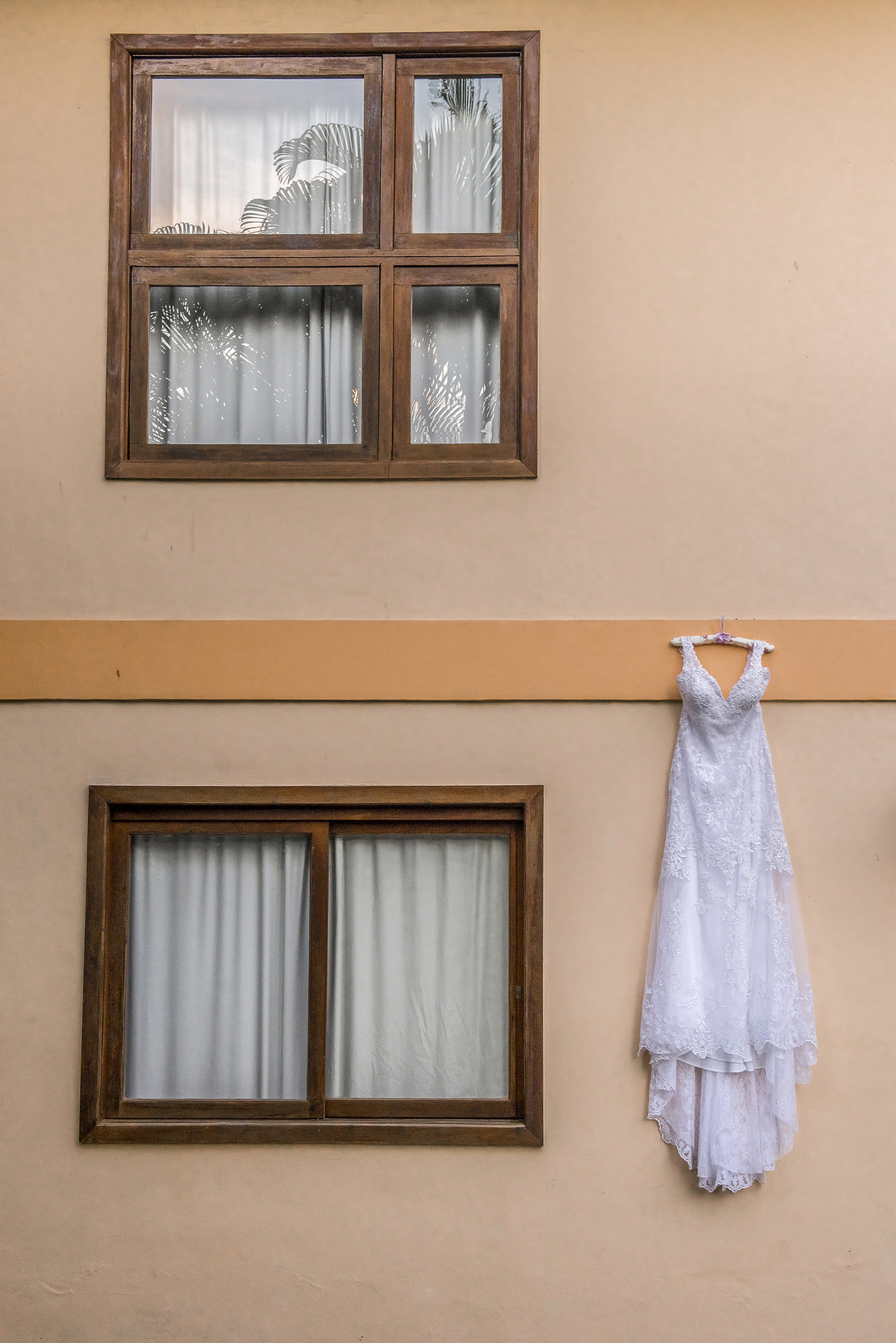 Nossa Casa Estúdio, Fotografia profissional de casamento em Niterói Rio de Janeiro Gilson Freitas maquiagem da noite por Amanda Albuquerque Making of makeup penteado vestido branco dicas para casamento batom olho melhores ensaio cerimônia e festa