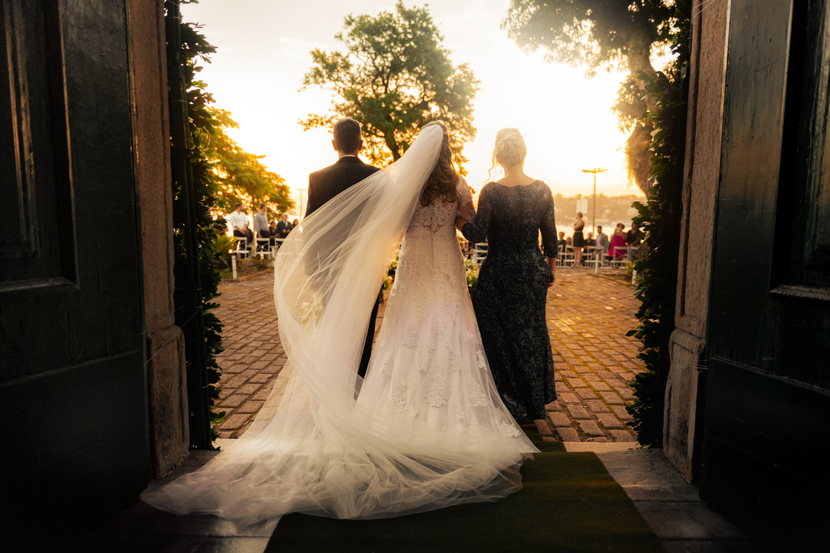 Nossa Casa Estúdio - Fotografia de casamento em Niterói rj rio de janeiro noiva noivo vestido da noiva terno do noivo 