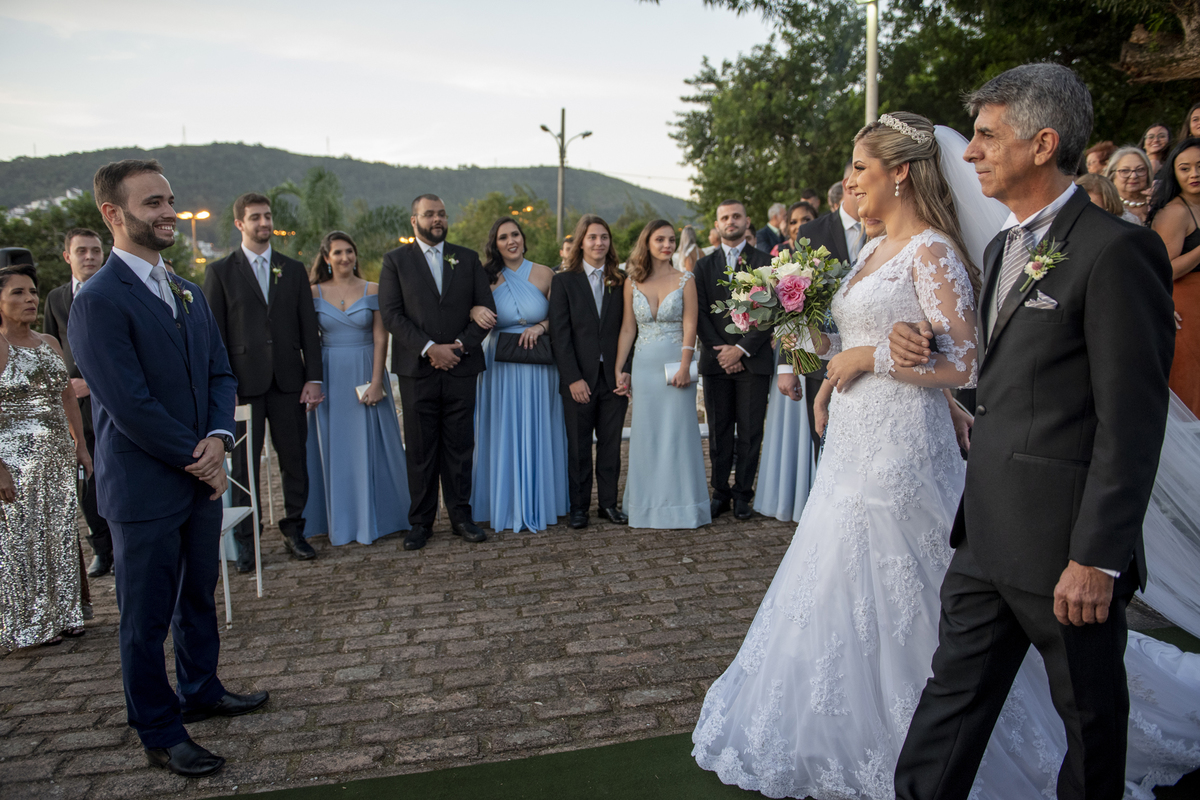 Nossa Casa Estúdio - Fotografia de casamento em Niterói rj rio de janeiro noiva noivo vestido da noiva terno do noivo 