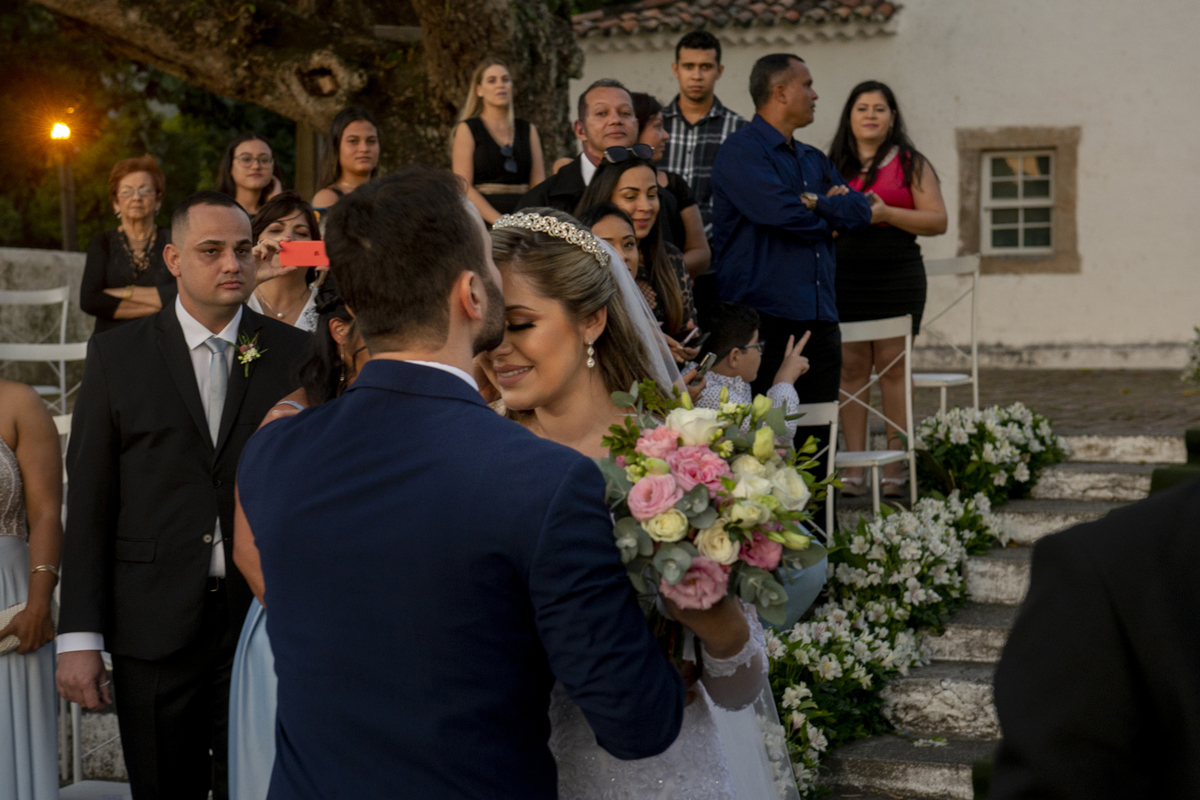 Nossa Casa Estúdio - Fotografia de casamento em Niterói rj rio de janeiro noiva noivo vestido da noiva terno do noivo 