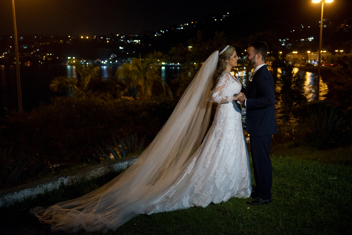 Nossa Casa Estúdio - Fotografia de casamento em Niterói rj rio de janeiro noiva noivo vestido da noiva terno do noivo 