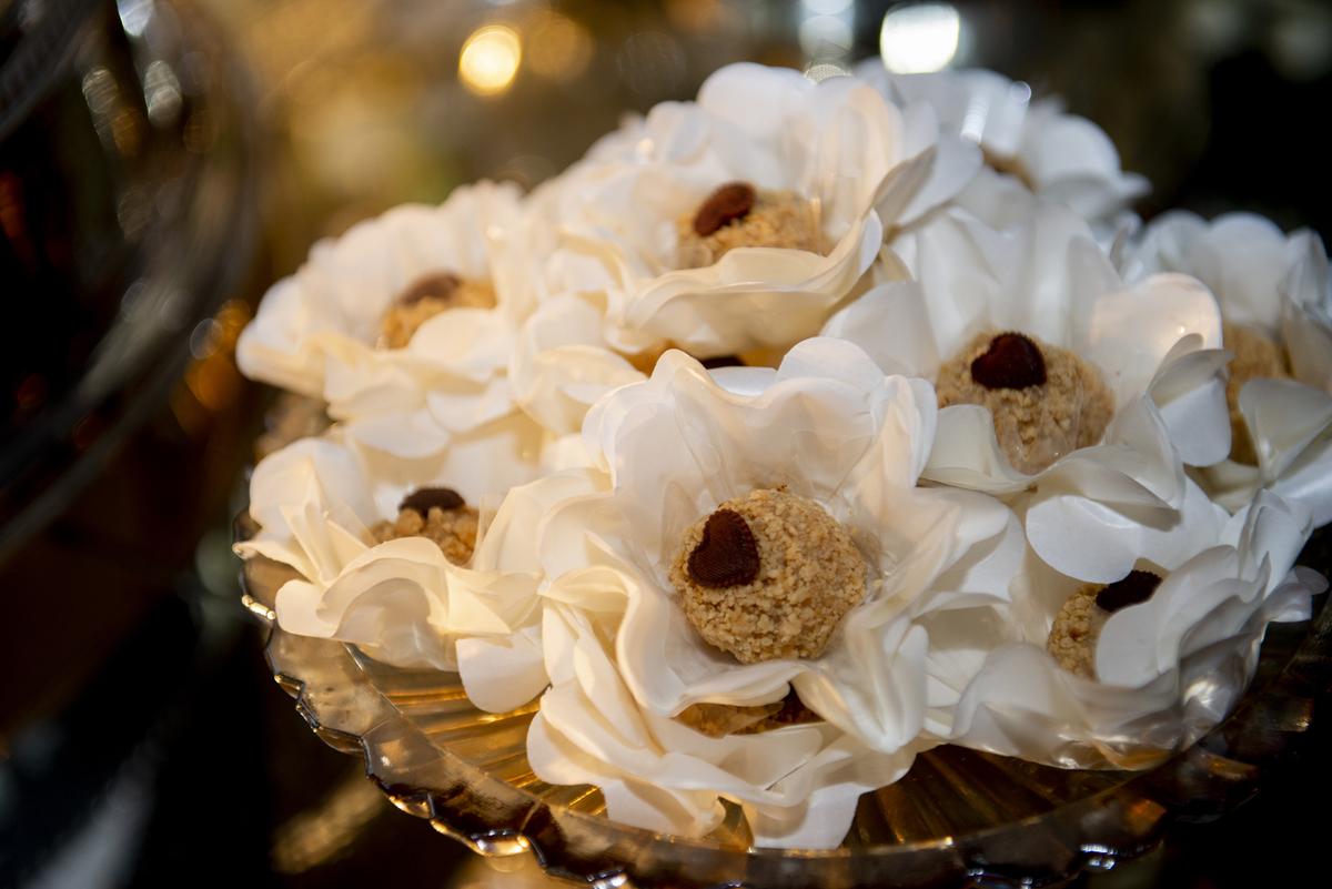 Nossa Casa Estúdio - Fotografia de casamento em Niterói rj rio de janeiro noiva noivo vestido da noiva terno do noivo 