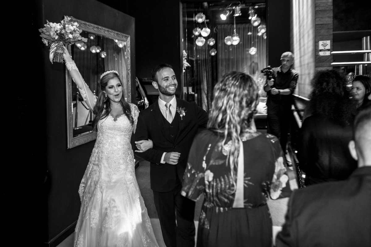 Nossa Casa Estúdio - Fotografia de casamento em Niterói rj rio de janeiro noiva noivo vestido da noiva terno do noivo 