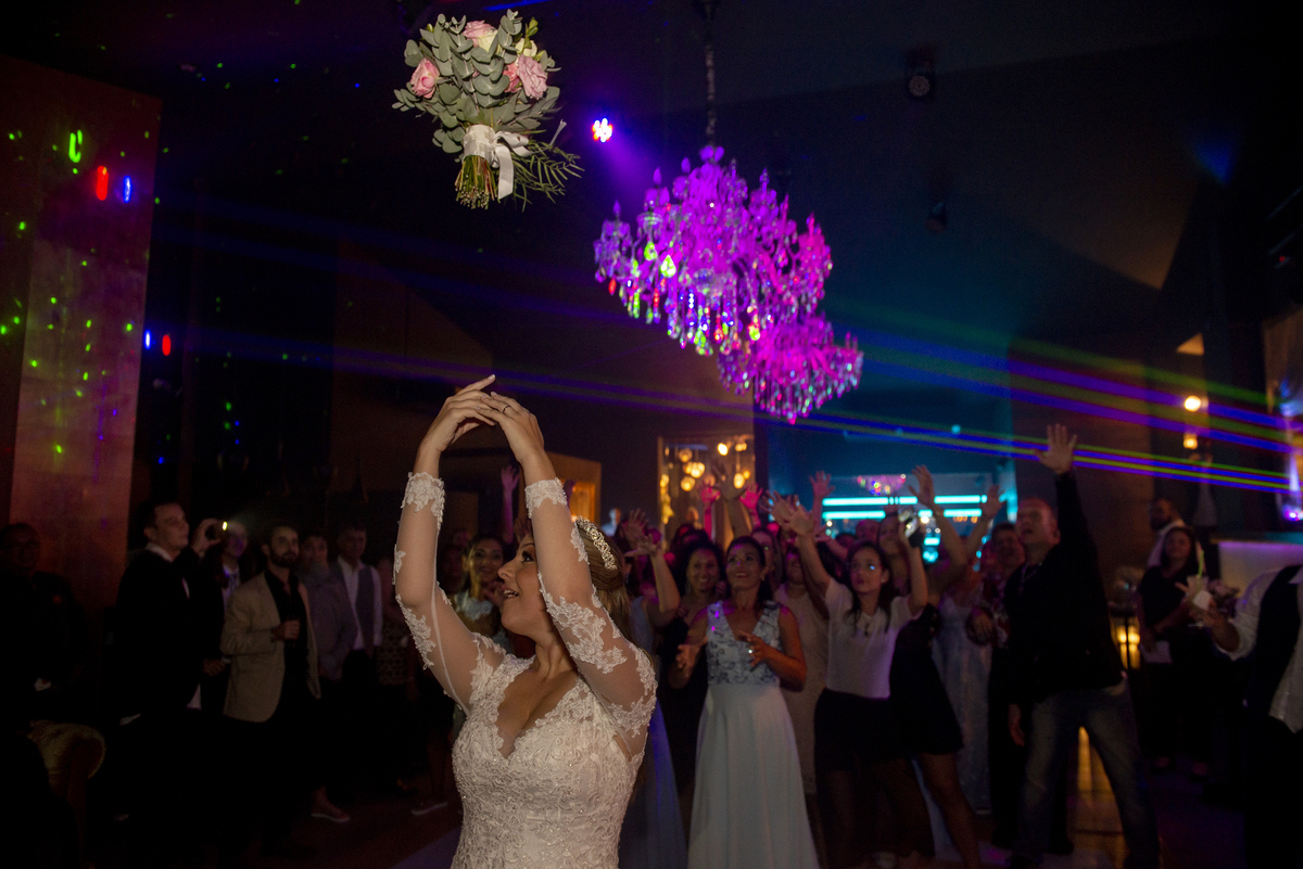 Nossa Casa Estúdio - Fotografia de casamento em Niterói rj rio de janeiro noiva noivo vestido da noiva terno do noivo 