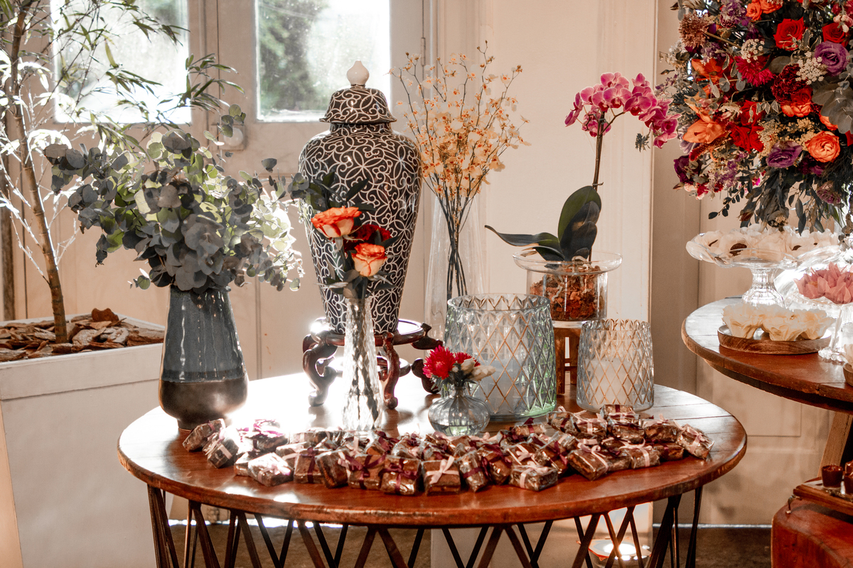 Nossa Casa Estúdio fotografia de casamento no rio de janeiro em niterói idéias para decoração rústica floral em casamento mesa do bolo móveis para decoração com doces solar das palmeiras em botafogo tendências para noivas de 2020 2021  