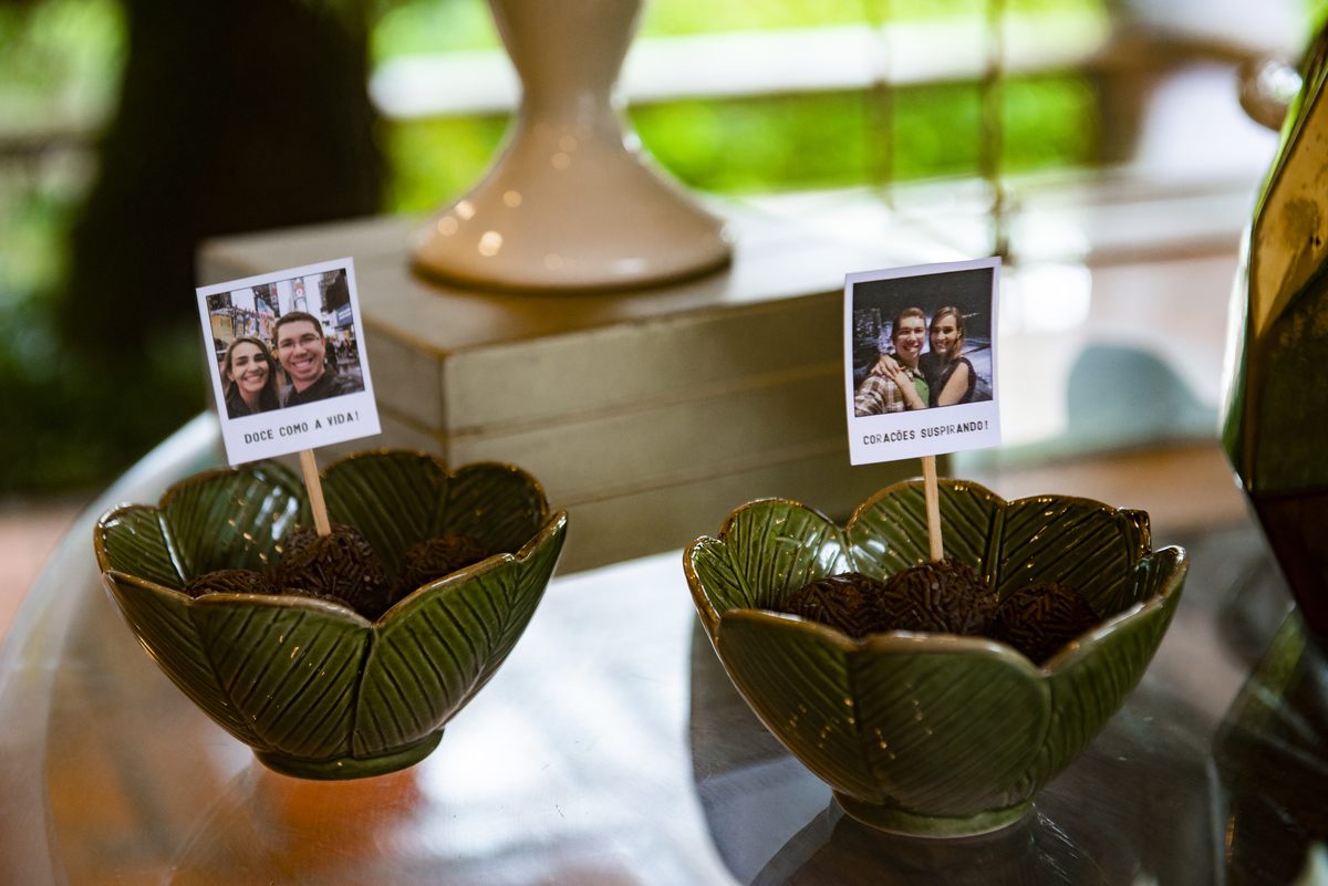 Nossa Casa Estúdio fotografia de casamento no rio de janeiro mini wedding na pandemia aonde fazer ideias para poucas pessoas cerimônia de casamento decoração rústica vestido branco terno local para celebrações niterói espaço arcadia fotógrafo 
