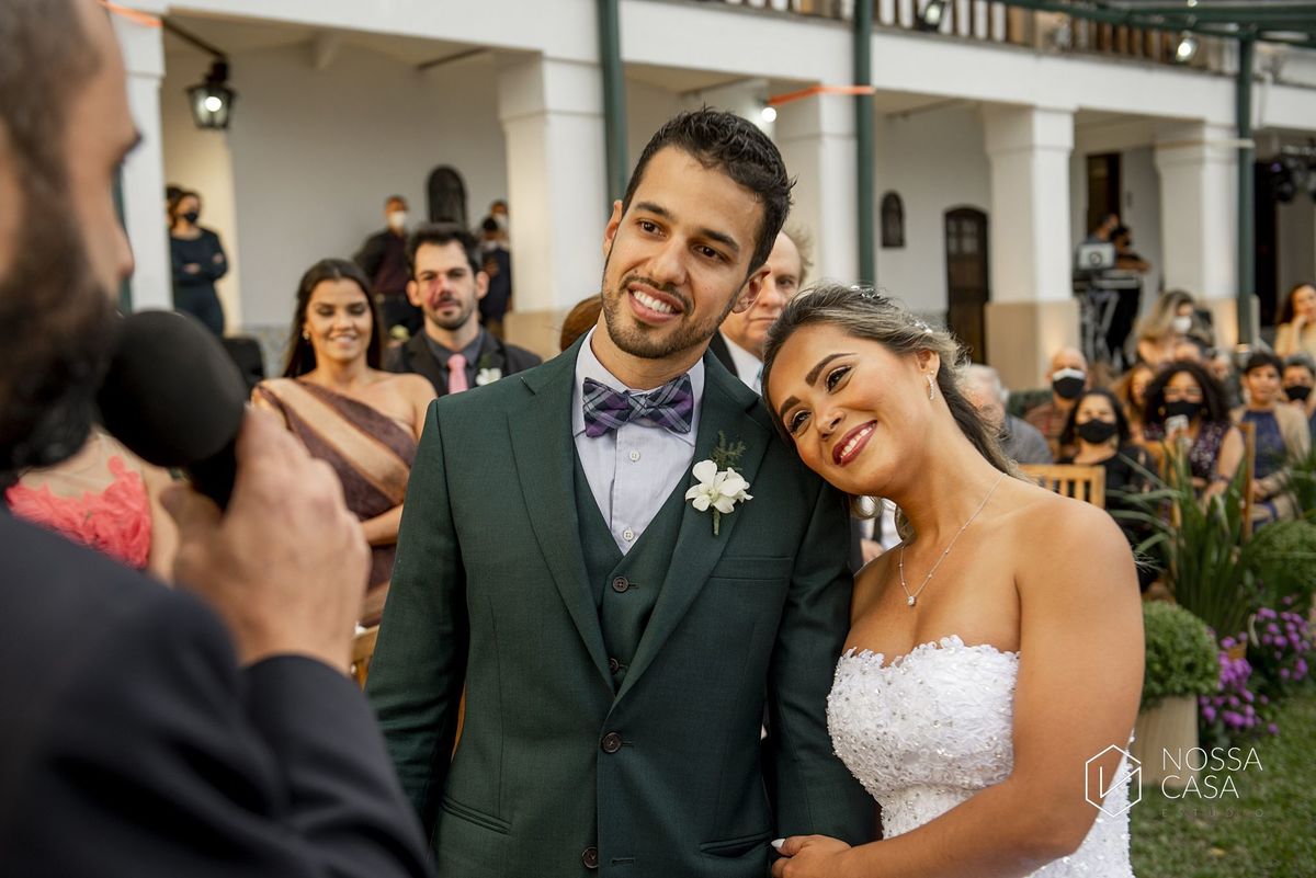 Casamento em Niterói Espaço Barcelona noiva vestido casamento pista de dança fotografia de casal fotógrafo no Rio de Janeiro casamento diurno na praia decoração rústica delicada e clássica noivos na pista de dança fotos espontâneas Nossa Casa Estúdio