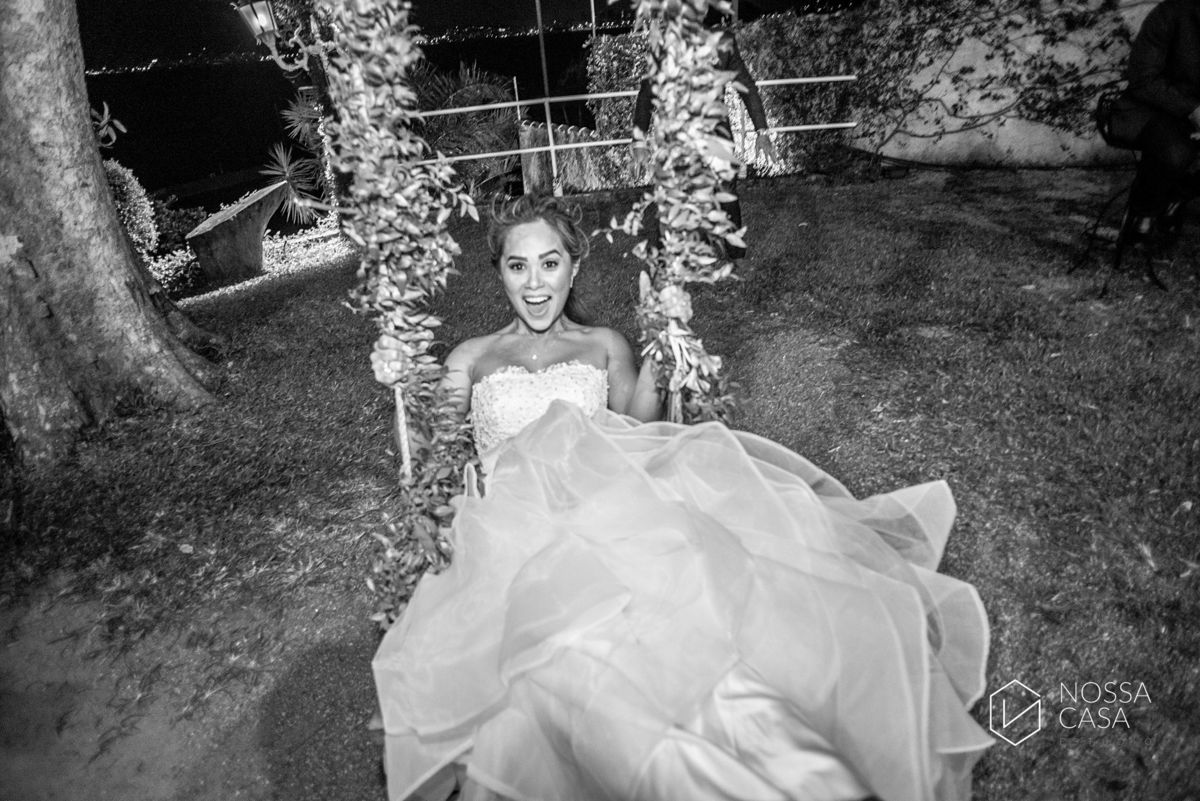 Casamento em Niterói Espaço Barcelona noiva vestido casamento pista de dança fotografia de casal fotógrafo no Rio de Janeiro casamento diurno na praia decoração rústica delicada e clássica noivos na pista de dança fotos espontâneas Nossa Casa Estúdio