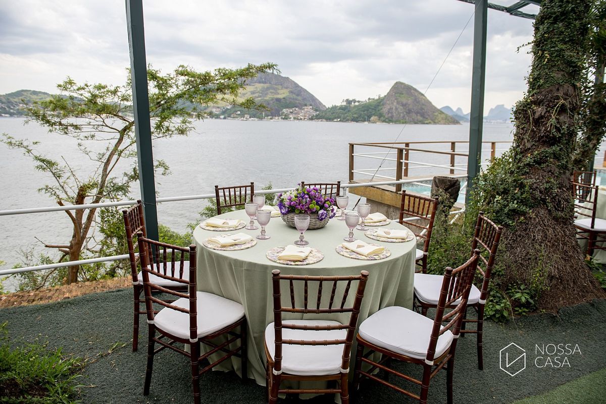 Casamento em Niterói Espaço Barcelona noiva vestido casamento pista de dança fotografia de casal fotógrafo no Rio de Janeiro casamento diurno na praia decoração rústica delicada e clássica noivos na pista de dança fotos espontâneas Nossa Casa Estúdio