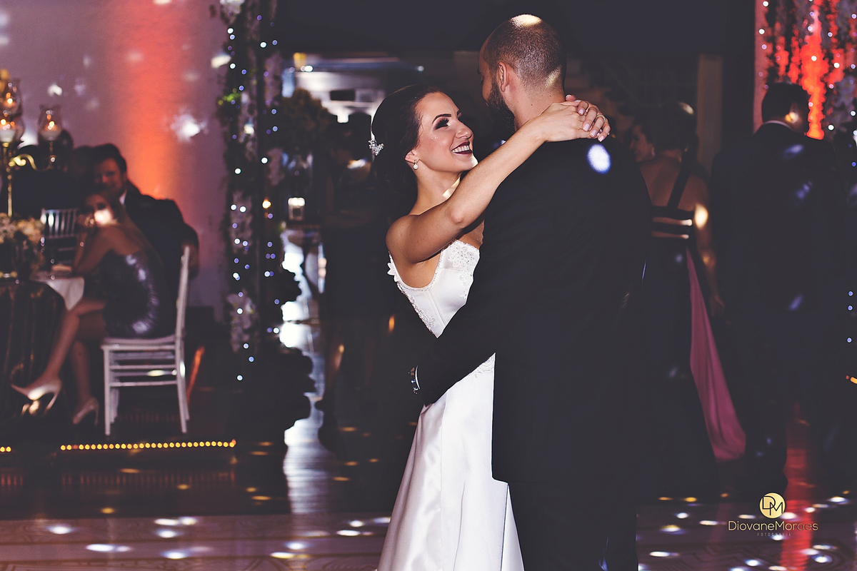 Valsa dos Noivos no Clube Comercial em Passo Fundo RS 
Fotografia Diovane Moraes