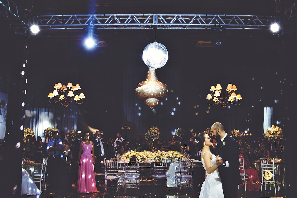 Valsa dos Noivos no Clube Comercial em Passo Fundo RS 
Fotografia Diovane Moraes